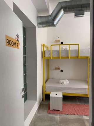 Хостелы Duck Hostel Ереван Кровать в общем 6-местном номере-5