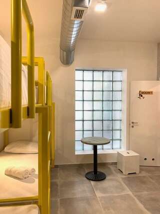 Хостелы Duck Hostel Ереван Кровать в общем 6-местном номере-4