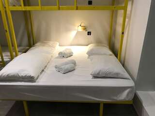 Хостелы Duck Hostel Ереван Кровать в общем 6-местном номере-7